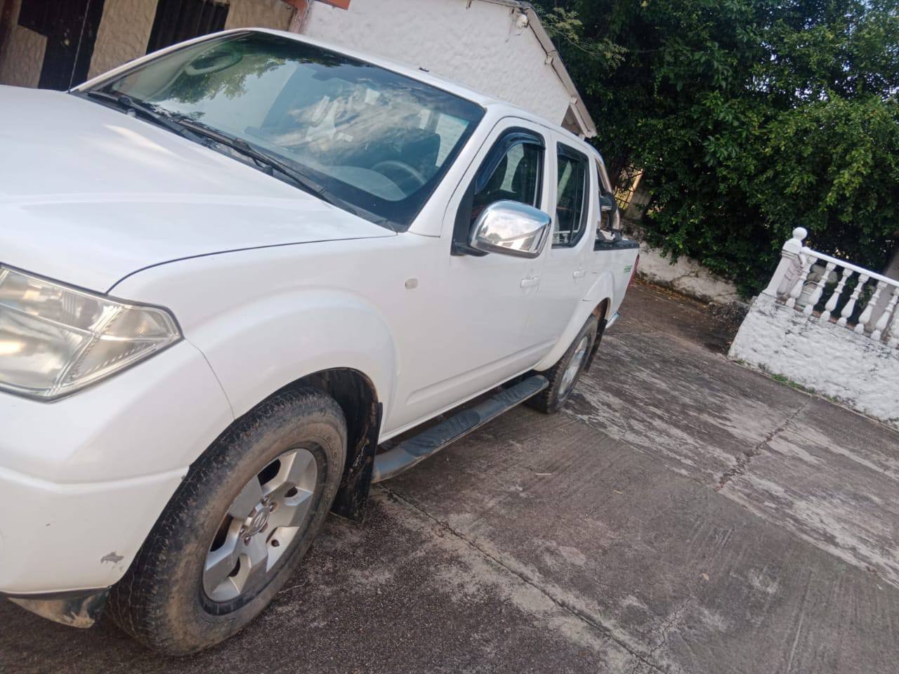 Se vende camioneta Nissan Navara S.E 2.5 4×4 Diesel